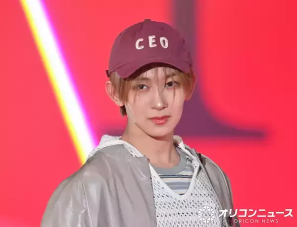 MAZZEL・NAOYA、高貴なビジュアル披露　『ガルアワ』幕開けに登場