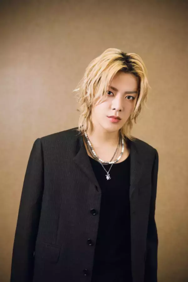 NCT・YUTA（中本悠太）、幽体離脱体験を詳細告白「寝てる自分から黒い線がバーッと…」