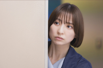 夫が妻の目の前で不倫相手に「愛しているよ」→キス「衝撃ーーーー」「職場で堂々と…」SNS憤慨『サレタ側の復讐』第8話【ネタバレあり】
