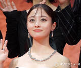 「橋本環奈、『キングダム』舞台あいさつにギリギリ到着で大焦り　生中継中に走って合流「本気で間に合わないと思いました」」の画像1