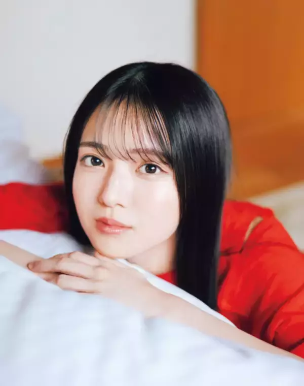 乃木坂46瀬戸口心月、20歳が魅せるとっておきの表情　フレッシュグラビア披露　賀喜遥香に続き『マガジン』2号連続表紙