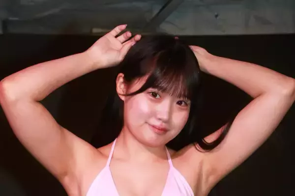 キュートなルックスにダイナマイトボディの「可愛なの」、アイドルのトップを目指し北海道から上京「『趣味・特技・職業＝可愛い』です」