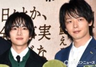 中村倫也、スーパーで生を実感「『めっちゃ詰まっているな、このキャベツ』と」　板垣李光人は“鼻腔”で