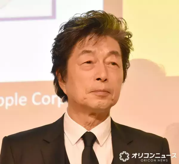 中村雅俊、“妻”らと集合ショット　おそろいユニフォーム姿「本当に仲良しさんすぎて癒されます」