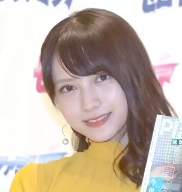 桃月なしこ『ポケモン』野球ユニフォームの自撮り話題　ピカチュウのデザイン「えぐ！」