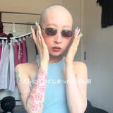 「スキンヘッドで“何気ない日常”を発信、ステージ4のがんを患う女性の意図とは？「揺るがない日常は絶対に手放したくない」」の画像1