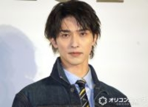 横浜流星、男臭い写真が好評「男としてはうれしい」　”ディオール”イベントに登場