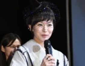 椎名林檎、圧巻のボディラインあらわな“透け感ドレス”に反響「美の暴力」「sexy beauty」
