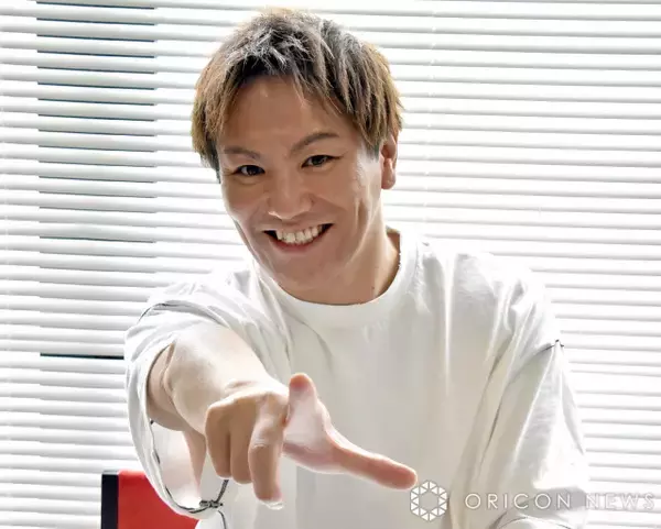 狩野英孝、「世界に一台」特注キャンピングカーお披露目　スズキの軽自動車をベースにカスタム、こだわりポイントも紹介