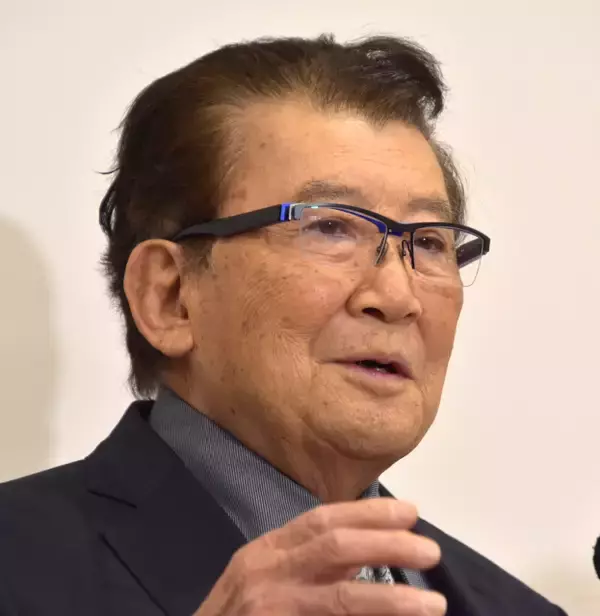 “今年90歳”里見浩太朗の近影に「なんて若々しい」「信じられない！」　原田龍二の家族と食事会