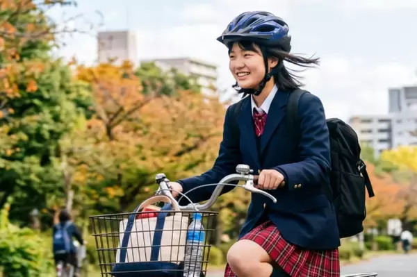 ヘルメット着用”努力義務“が「安全を考えるきっかけになった」自転車乗車時に備えたい軽量ヘルメット
