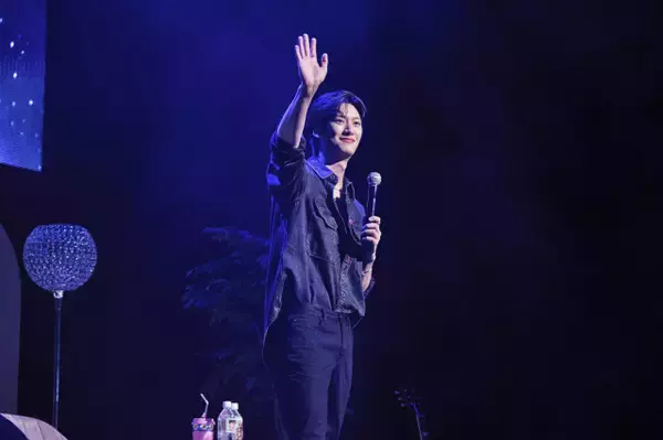 【あす】『初恋DOGs』ナ・イヌのファンミーティング、3回目の放送へ　愛嬌、ハグ、花の手渡しなど…“ロマンチックな春のデート”をファンと堪能