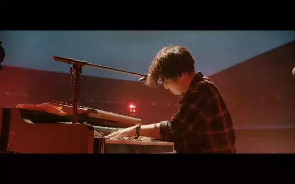 Official髭男dism、「Pretender」ライブ映像を公開　7年を経ても世界で再生伸長