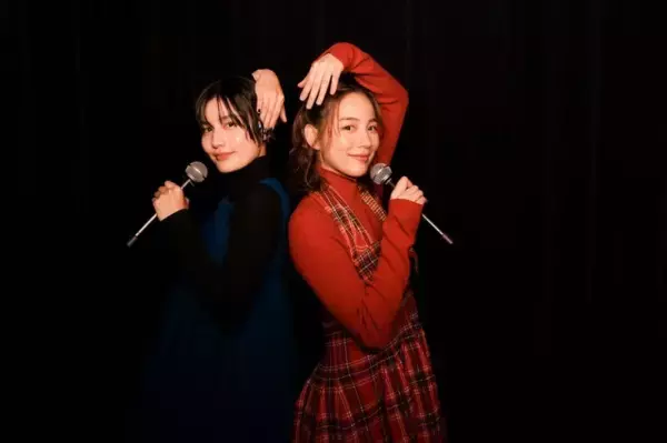 のん＆橋本愛、『あまちゃん』13年ぶり復活“潮騒のメモリーズ”オフショット公開　ファン感激「懐かしさ最高」「ふたり揃うと無敵」