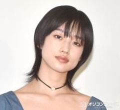 『ふてほど』純子（河合優実）スケバンから“激変”の近影に驚きの声　なんと富士そば勤務「可愛すぎる」