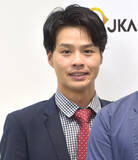 「デニス松下宣夫、第2子誕生を報告　生まれたばかりのわが子を腕に覚悟「心霊スターJr.に育てたいと思います！」」の画像1