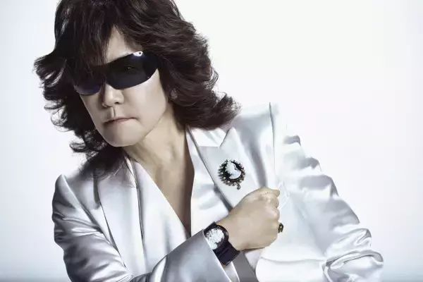Toshl、新アルバム『IM A SINGER VOL.4』全収録曲発表　GLAY・HISASHI参加の「紅蓮の弓矢」カバーも収録