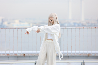 池端杏慈、多幸感あふれるワンダの場面写真公開　300人以上のオーディションから抜てき【オリコン独占カット】