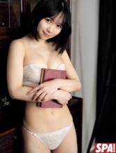 “ミニグラの超新星”池本しおり、勢い止まらずグラビア席巻　「マンションの気になるあのコ」で魅了