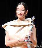 「【ヨコハマ映画祭】広瀬すず、二階堂ふみに圧倒される「いい意味で“凍る”ような空気に」」の画像1