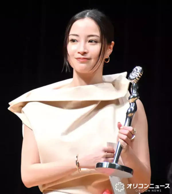 【ヨコハマ映画祭】広瀬すず、二階堂ふみに圧倒される「いい意味で“凍る”ような空気に」