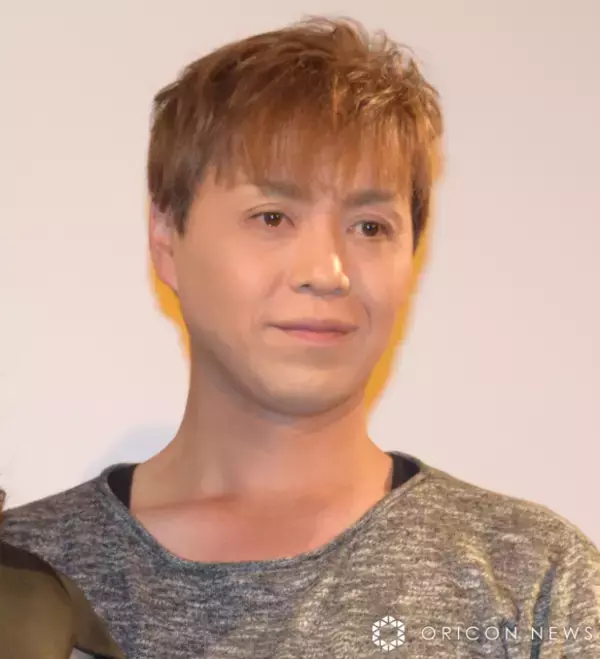 SHAZNA・IZAM、金髪×青カラコンの近影が話題「とってもかっこいい」「刺さりすぎる」