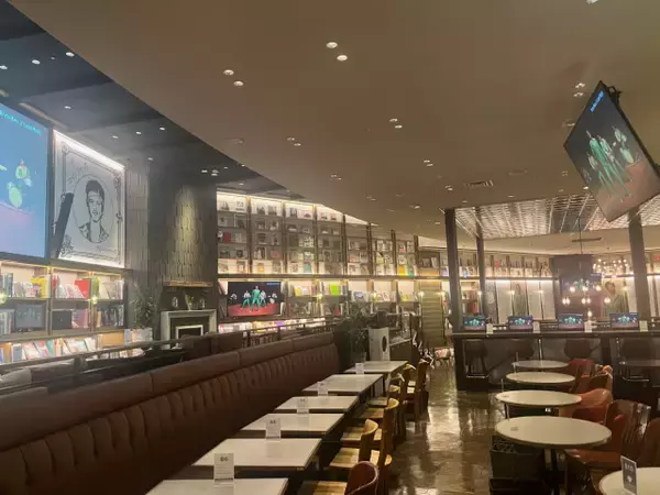 世界で唯一のブルーノ・マーズコラボカフェが渋谷に誕生