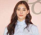 「新木優子、ボイストレーニングに前向き「歌うわけではないですが…」　美脚輝くさわやかルックを披露」の画像1