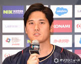 「大谷翔平の愛犬・デコピン、3歳になる　誕生日ケーキを堪能する動画に「すごくお上品」「育ちの良さがわかります」」の画像1