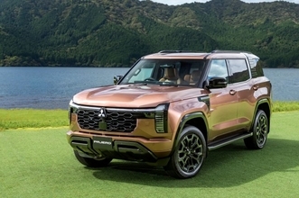 三菱自動車、新型『パジェロ』“619.3万円～”は妥当？　発売日、価格＆グレード発表に反響の声続々「高いけど、もっと高いかと思った」「壊れないと考えたら破格の安さ」