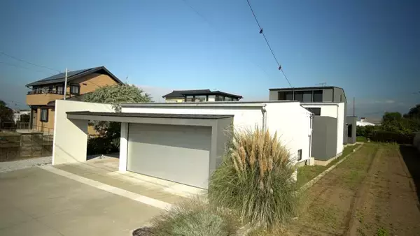 アンガールズ田中、「さばき方がうまい」　奥行36メートルの家→玄関すぐの部屋に工夫『となりのスゴイ家』