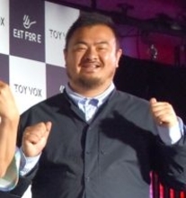 鳥羽周作シェフ「良く仕上げてもらいました」　トヨタ『ランクル70』の“カスタム”にSNS反響「カッコ良すぎるって」