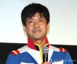 ガンダム芸人・若井おさむ、わが子のために手作りした“おもちゃ”を披露「子供がおとといお人形の家が欲しいと言ったのでええの作ってます」　2021年に結婚を公表、3児の父