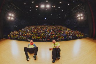 ミルクボーイに“長蛇の列” 冠ラジオ『ボンカタ』初のリアルイベント、客席に散髪のおっちゃん【リポート】