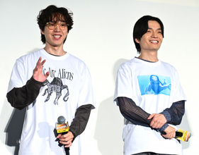 坂東龍汰＆岡山天音、声でW主演『我々は宇宙人』上映館拡大に大喜び　大ヒット舞台あいさつでサプライズ発表