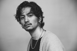 King Gnu常田大希、自身に贈った“クリスマスプレゼント”を公開「何億光年ぶりに…」