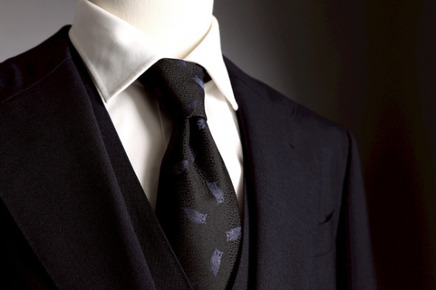 新社会人は必見、ネクタイの裏から出ている“謎の糸”「絶対に切らないで！」　職人が注意喚起