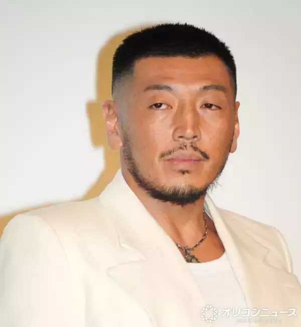 後藤剛範、『全裸監督』撮影から8年　内田英治監督が変化を喜ぶ「ヴィトンを着れる役者になってうれしいです」