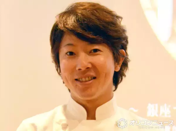 川越シェフ、お気に入りのカフェチェーンで名物グルメに舌鼓「僕の推しです」　“食べ方のこだわり”も紹介