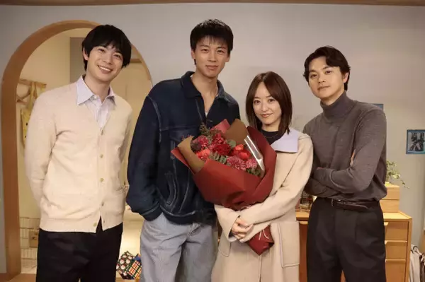 『再会』竹内涼真ら“同級生”4人がクランクアップ　一人だけ遅れて撮了も「なんか僕ら4人っぽい」