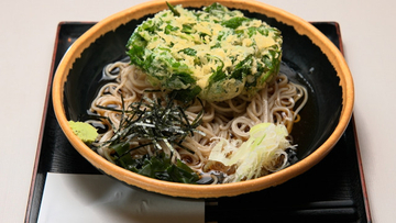 元プロボクサーの店長特製「二八そば」に舌つづみ　“名物天ぷら”にドランク塚地「バルス唱えたみたいにバラバラと落ちていく」