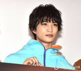 「『仮面ライダーガヴ』知念英和、地元・沖縄で公開に喜び　絆人のセリフを先に披露で日野友輔ポカン」の画像1