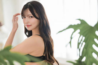 アイドルグループ「JAPANARIZM」の成瀬かのん、誕生日に写真集発売　自然体の表情から大胆な一面までを見せる