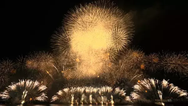 秋の『なにわ淀川花火大会』今夜開催　B’z＆嵐＆Mrs.GREEN APPLEの名曲でドラマチック演出　テレビ大阪独占生中継【プログラム一覧】