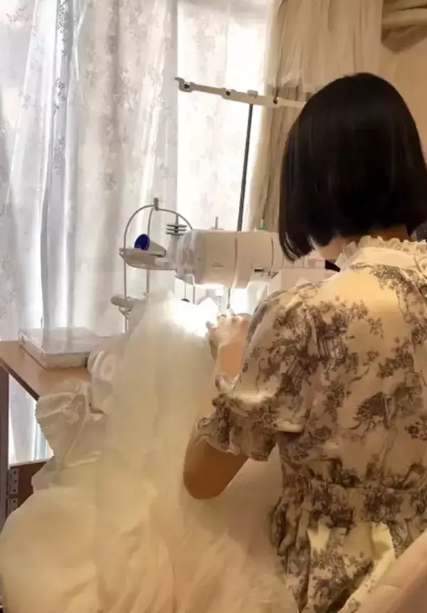 衣裳作家が“大人になった白雪姫”のドレスを作ったら…20日後の仕上がりに「奇跡としか思えん」「まるでフランス人形！」「ビジュ良すぎ…！」