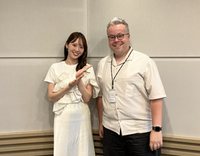 ABC“新人”新貝まゆアナ、冠ラジオ番組放送スタート　第1回ゲストはサッカー解説者ベン・メイブリー氏