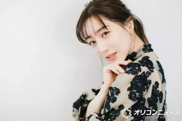 結婚＆妊娠発表の田中みな実、美容家のイベントにゲスト出演　肩出しドレスで笑顔