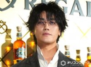 赤西仁「2週間ぶりの彼女」　仲良しの友人・山田孝之とのオフ2ショットにファン歓喜「デート楽しそう」「相変わらずラブラブ！」