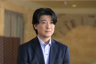玉山鉄二、ヒロイン・岡崎紗絵に一途な刑事役　松村北斗とは異なる“愛の形”表現【コメント全文】