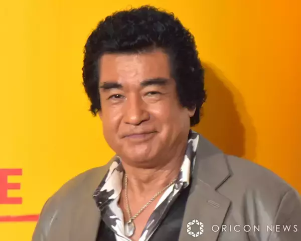 藤岡弘、2人の娘がそろって“成人”に「めっちゃ綺麗」「振袖似合ってますね」　三女・藤岡舞衣が着物姿の姉妹ショットを公開